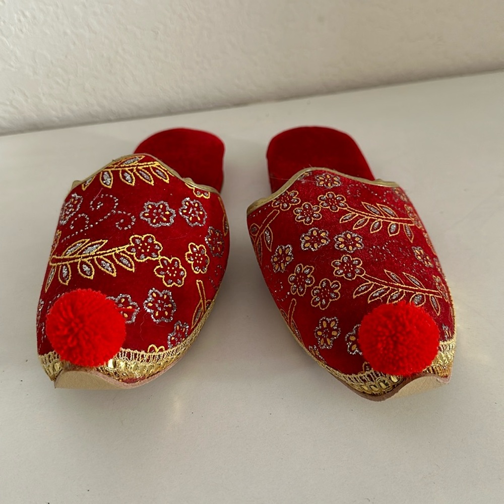 Woman’s size 38, Red velvet, gold and silver color, Turkish ethnic shoes. NWOT.